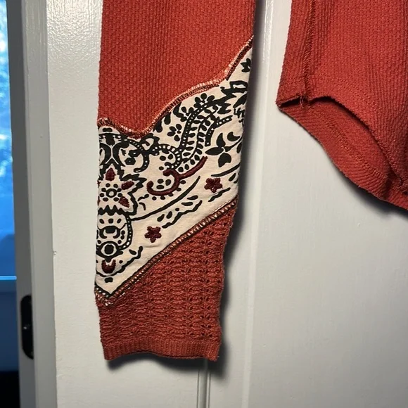 FREE PEOPLE Bandana Cuff Thermal Long Sleeve Top XS ***NOTE*** - Picture 4 of 9